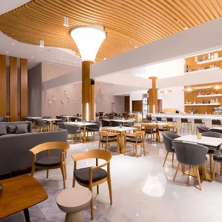Radisson 5* Ларнака